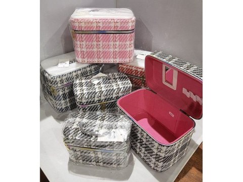 Kuferek Adar L, walizka z lusterkiem, zapinany na zamek (568662) Adar Kuferek Adar L, walizka z lusterkiem, zapinany na zamek (568662) Adar